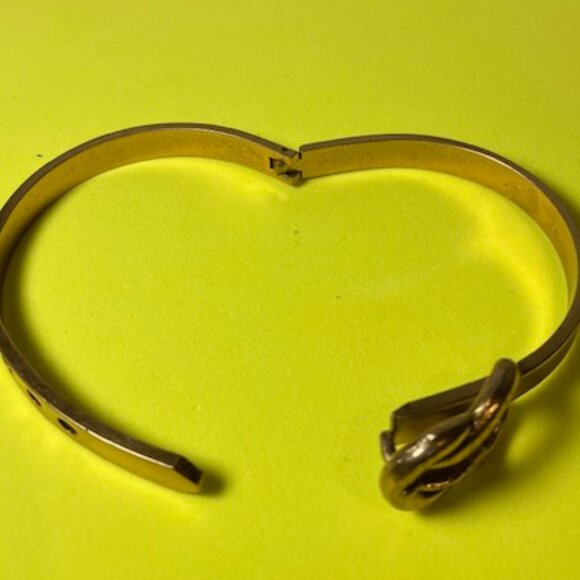 Brass Toned Hinged Bracelet Adjustable Buckle‎ Motif - Picture 4 of 4